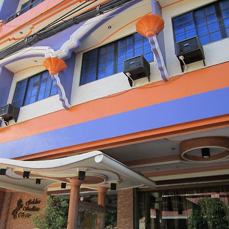 Golden Stallion Suites Cagayan de Oro Esterno foto