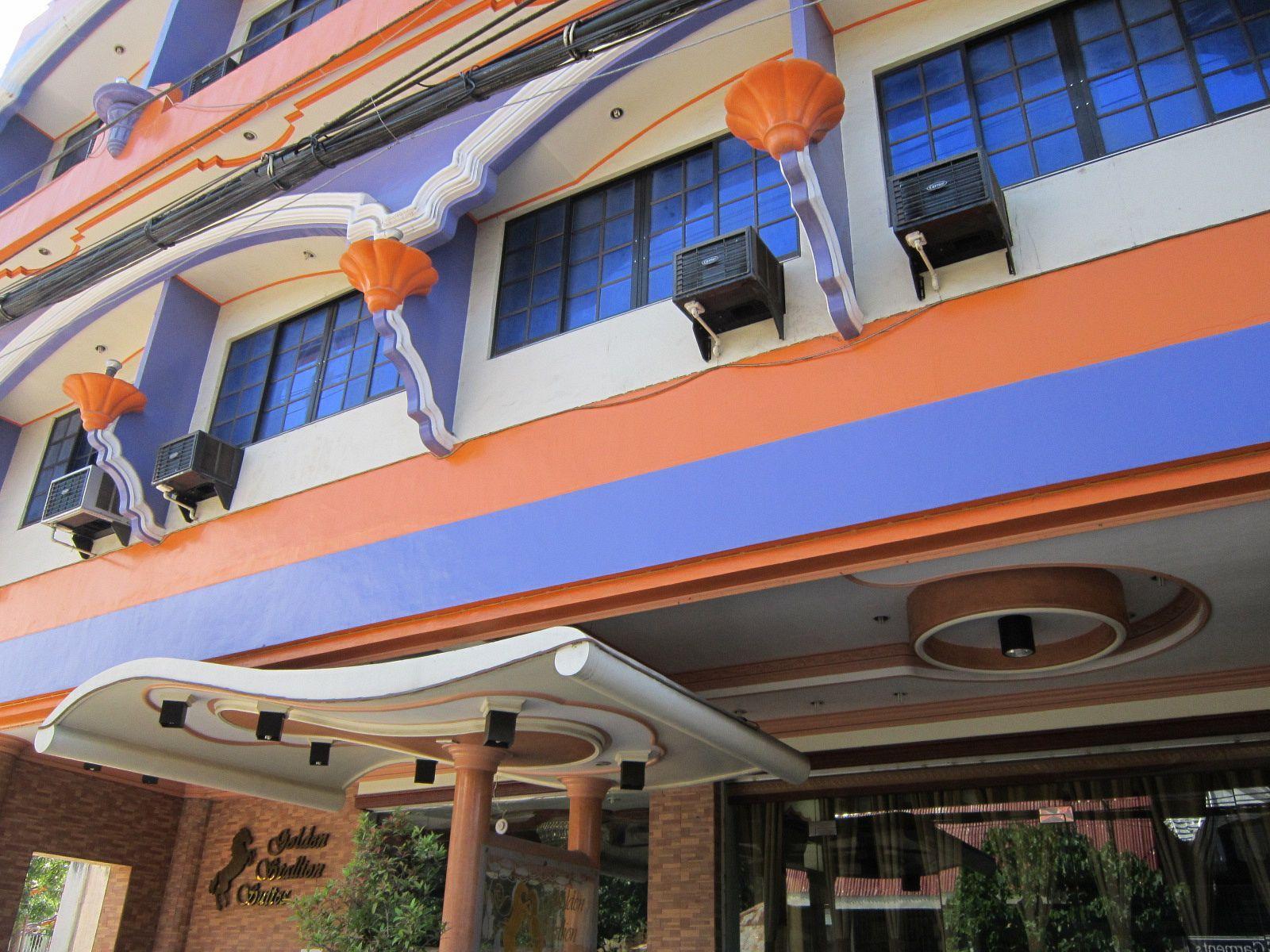 Golden Stallion Suites Cagayan de Oro Esterno foto