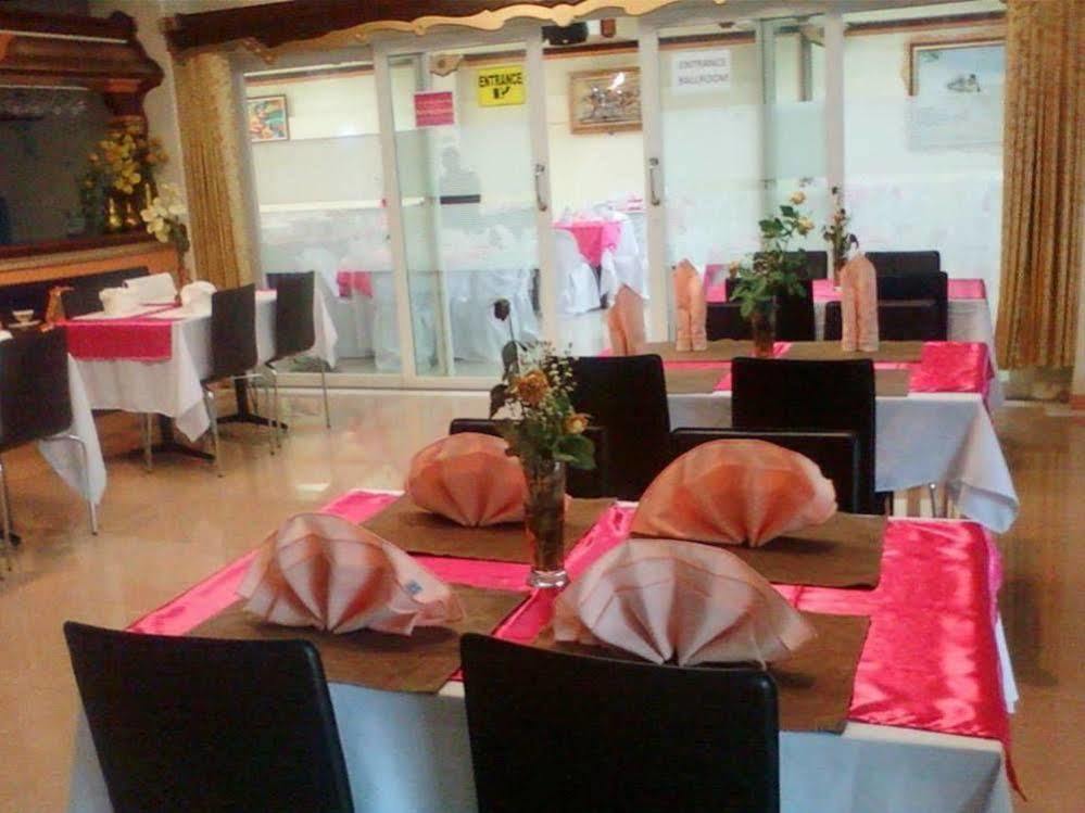 Golden Stallion Suites Cagayan de Oro Esterno foto